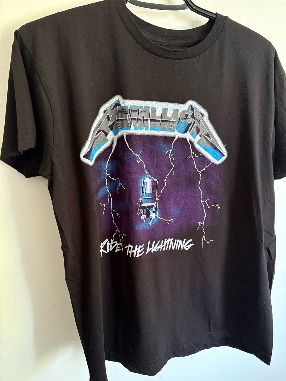 Black 'Ride the Lightning' Graphic Tee Metallica size Medium